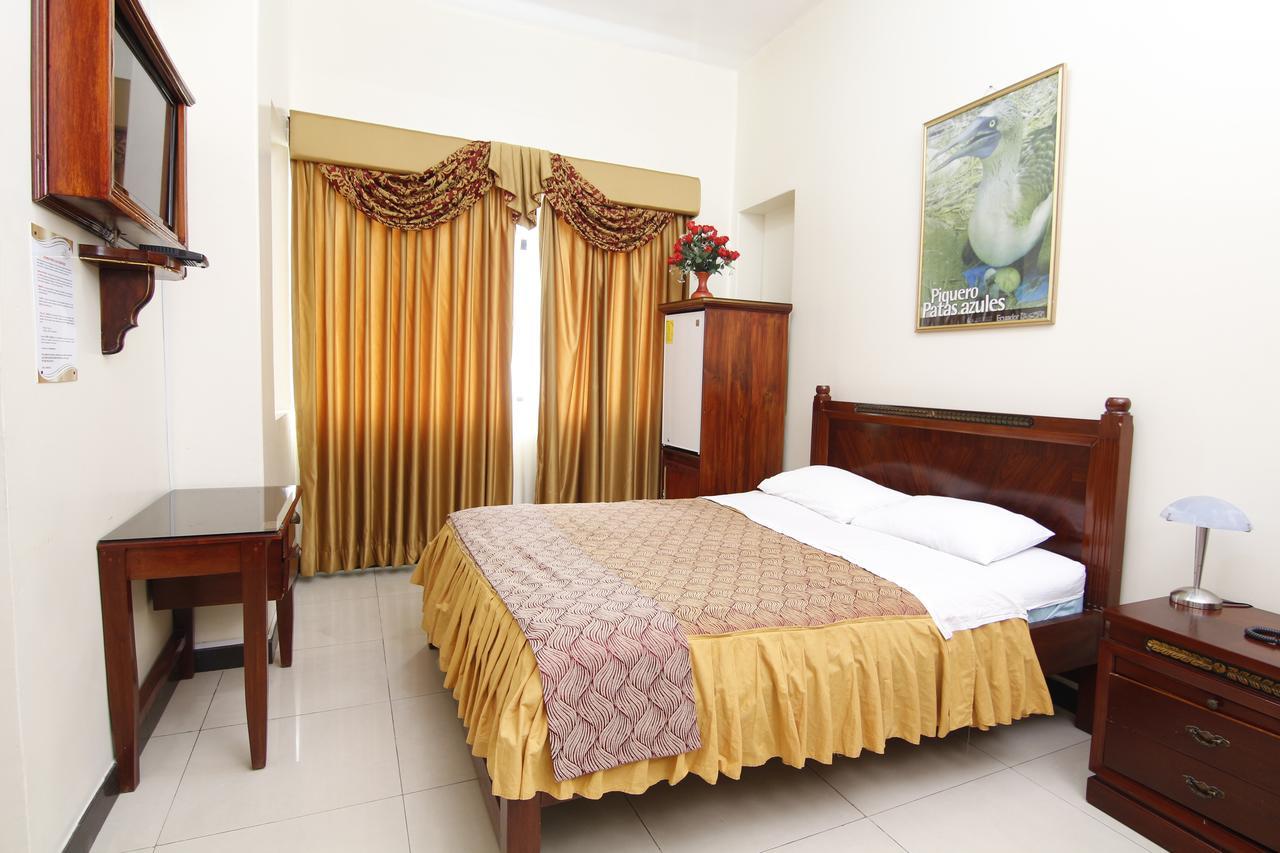 גוויאקיל Hotel Versailles Internacional מראה חיצוני תמונה