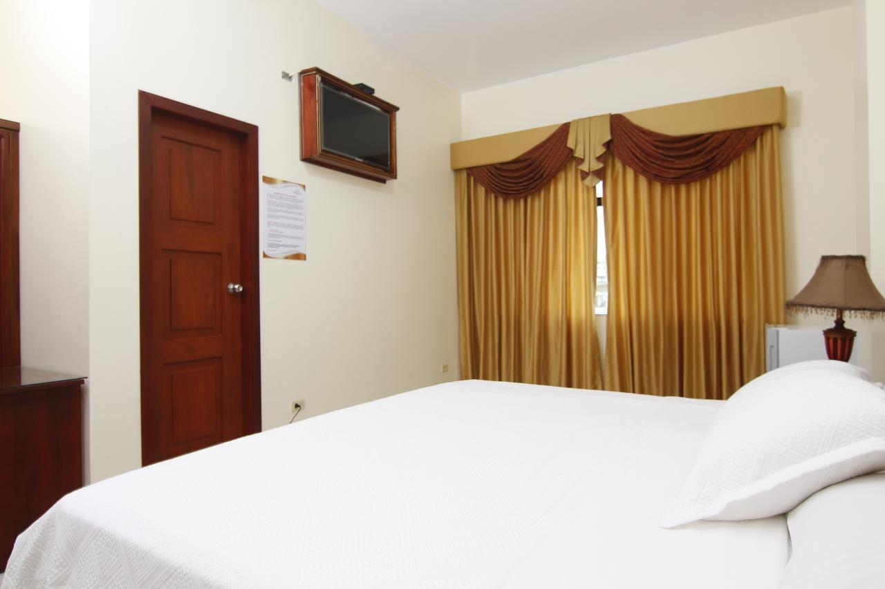 גוויאקיל Hotel Versailles Internacional מראה חיצוני תמונה