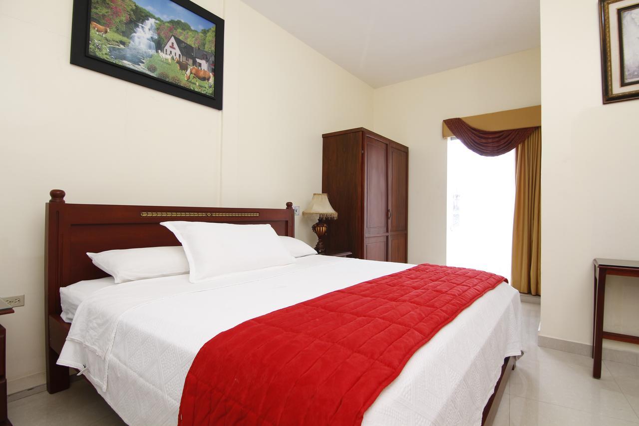 גוויאקיל Hotel Versailles Internacional מראה חיצוני תמונה