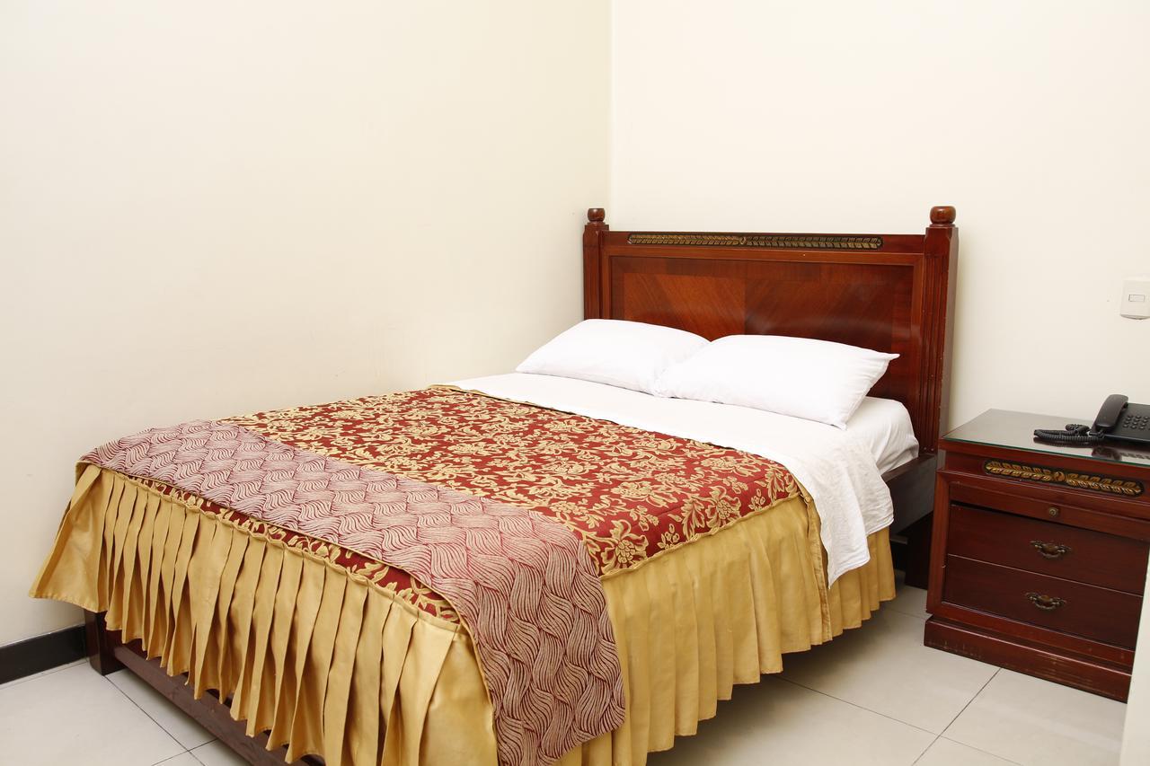 גוויאקיל Hotel Versailles Internacional מראה חיצוני תמונה