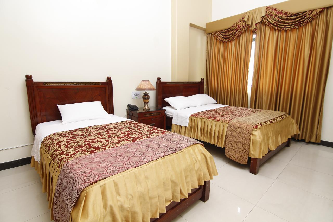 גוויאקיל Hotel Versailles Internacional מראה חיצוני תמונה