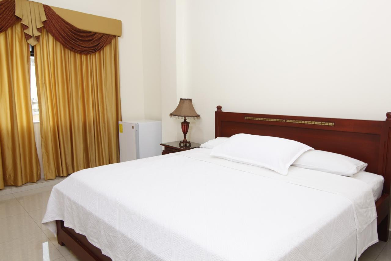 גוויאקיל Hotel Versailles Internacional מראה חיצוני תמונה